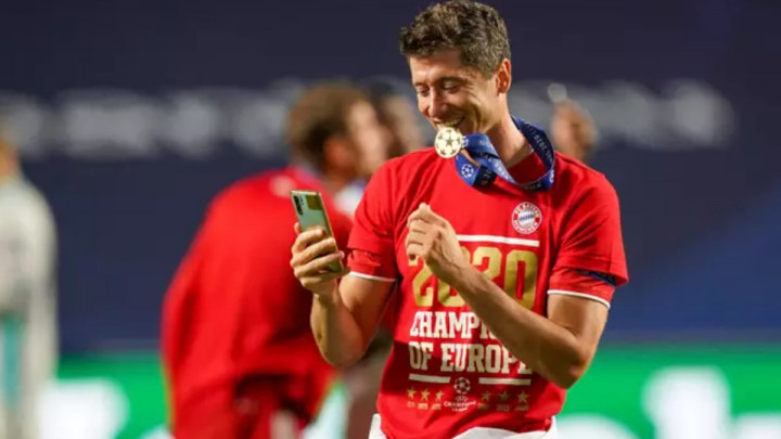 Lewandowski je objavio do kada planira da igra, mnogi smatraju da "ni sam ne zna šta govori"