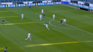 Arthur uz dosta sreće postigao gol za Juventus