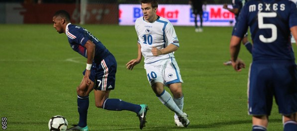 Hagi: Sve što radi je da žvače žvaku