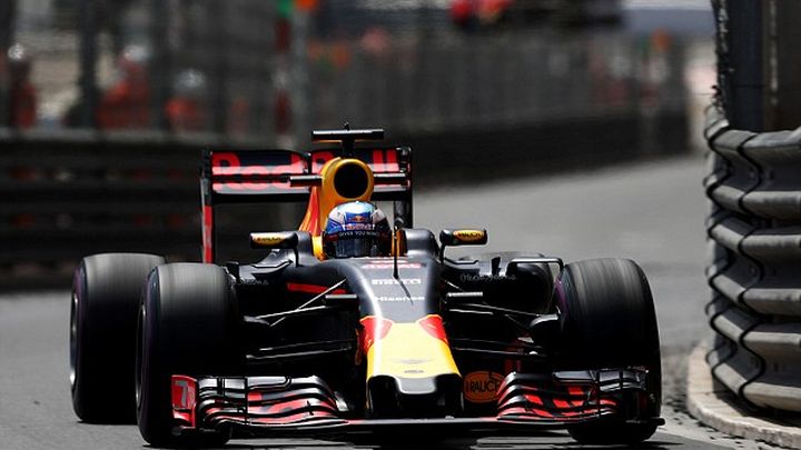 Fenomenalni Ricciardo brži od Mercedesa