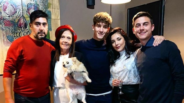 Članovi porodice Dybala u bolnici