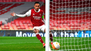Aubameyang predstavio novu frizuru i mnogi će ga zbog nje čudno gledati