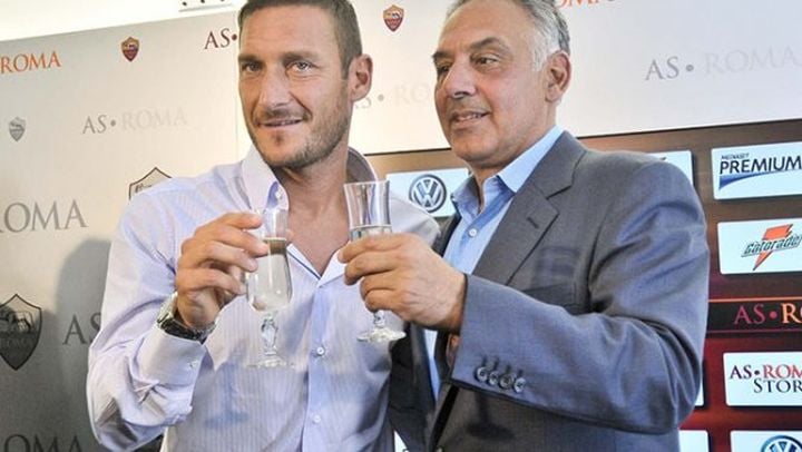 Totti je danas s Romom potpisao dva ugovora