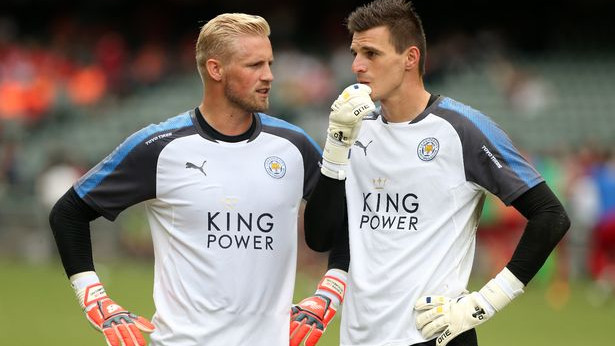 Jakupović zaboravljen u Leicesteru: "Hemija između nas nije dobra"