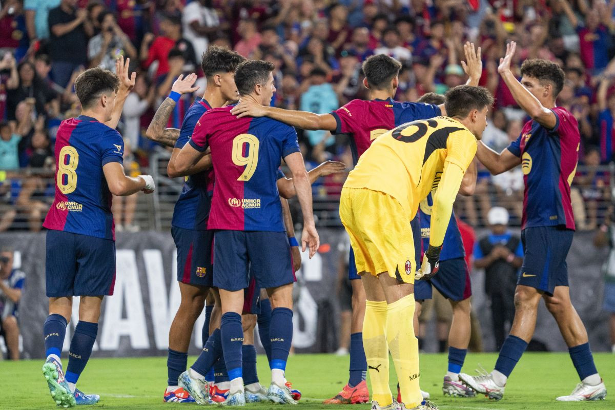 Počela "čistka" u svlačionici Barcelone: Flick otpisao dvojicu igrača, jučer im saopštio odluku Počela "čistka" u svlačionici Barcelone: Flick otpisao dvojicu igrača, jučer im saopštio odluku