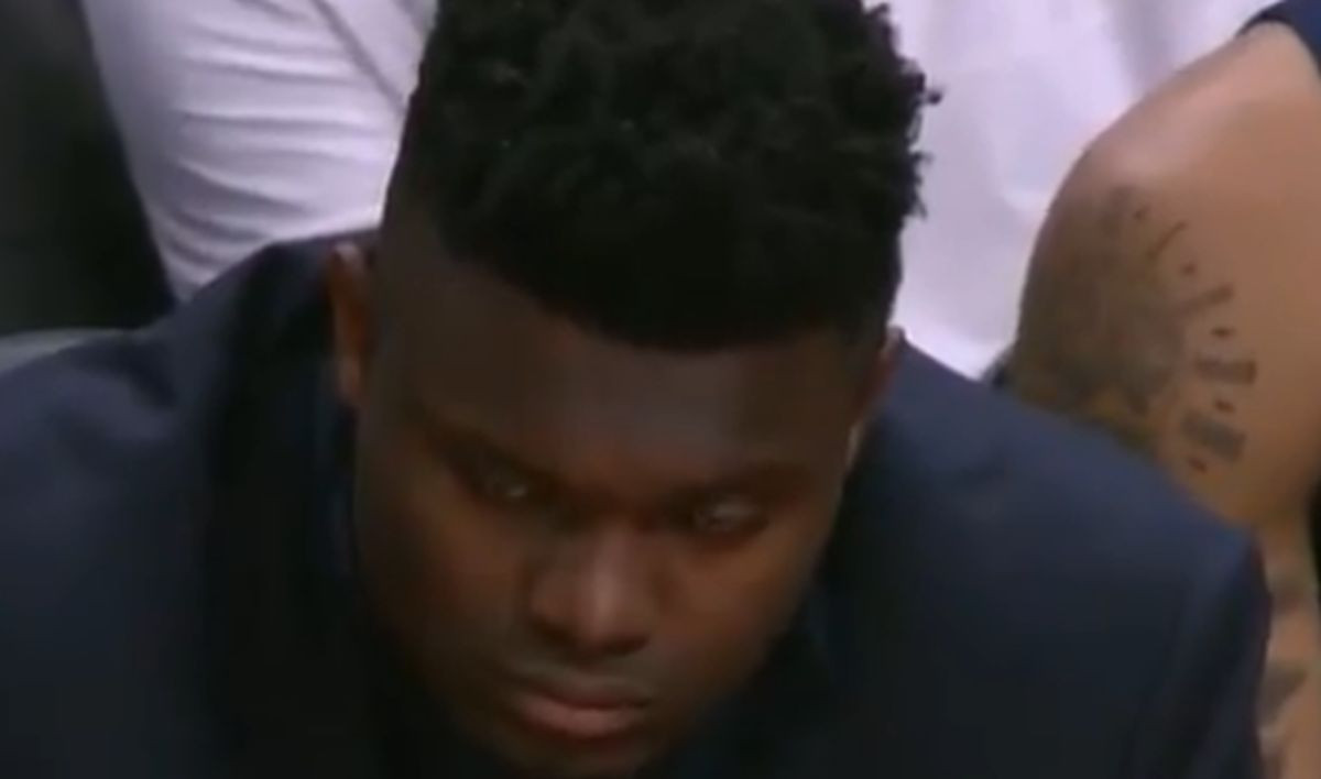 Prvi pick ovosezonskog NBA drafta zaspao na klupi tokom utakmice Prvi pick ovosezonskog NBA drafta zaspao na klupi tokom utakmice