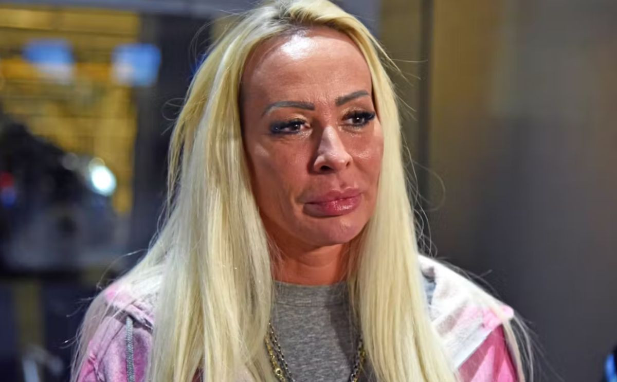 Gospođa Schumacher se skinula gola kako bi zaradila novac: "Ponovo izlazim s muškarcima" Gospođa Schumacher se skinula gola kako bi zaradila novac: "Ponovo izlazim s muškarcima"