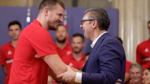 Svi dižu glas, ali ne i Jokić! Evo zašto slavni košarkaš ne da na velikog vođu: "Vučić ga je..."