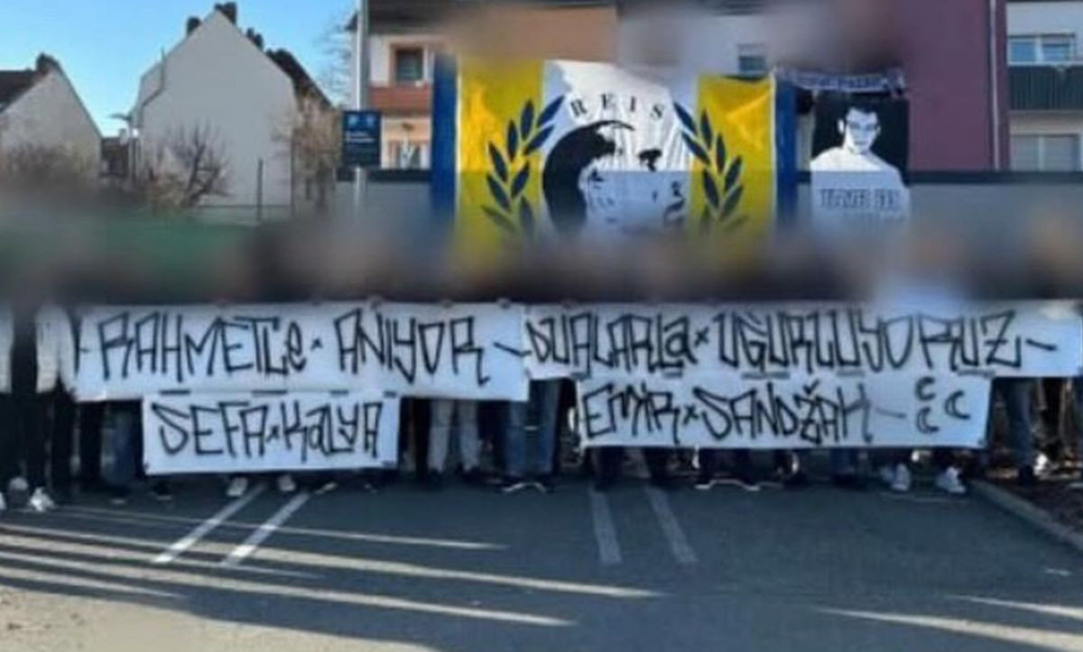Navijači Fenera odali počast "tigru iz Novog Pazara" Navijači Fenera odali počast "tigru iz Novog Pazara"