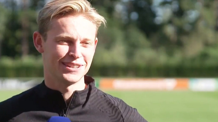 De Jong otkrio je li Messi još uvijek član WhatsApp grupe u kojoj su svi igrači Barcelone