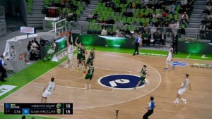 "Air Penava": Ajdin ušao u igru i odmah snažno zakucao na koš Olimpije!