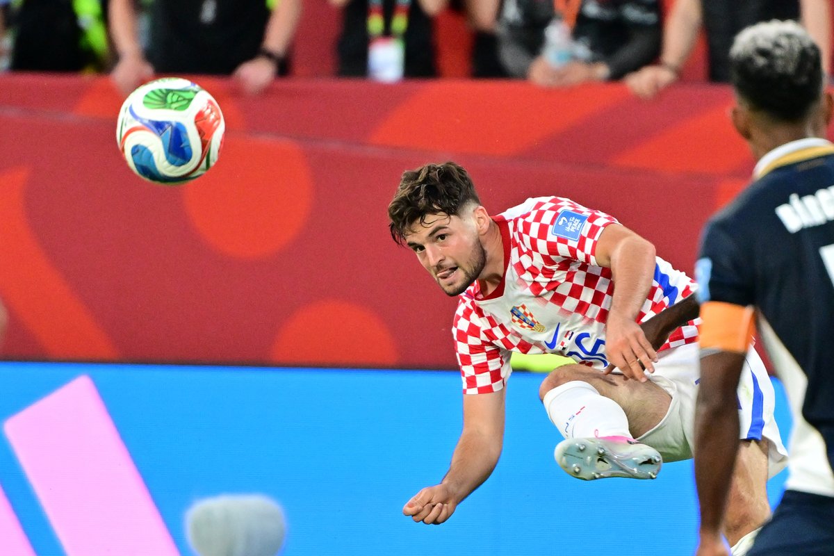Bayern poslao ponudu za Baturinu, Como nije dugo razmišljao!