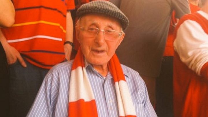 Legendarni navijač Arsenala poginuo na putu prema stadionu Legendarni navijač Arsenala poginuo na putu prema stadionu