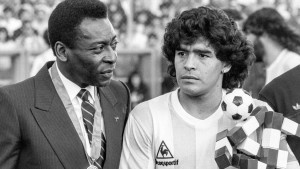 Pele sačekao sedam dana, pa se emotivnom porukom oprostio od Maradone: "Volim te Diego"