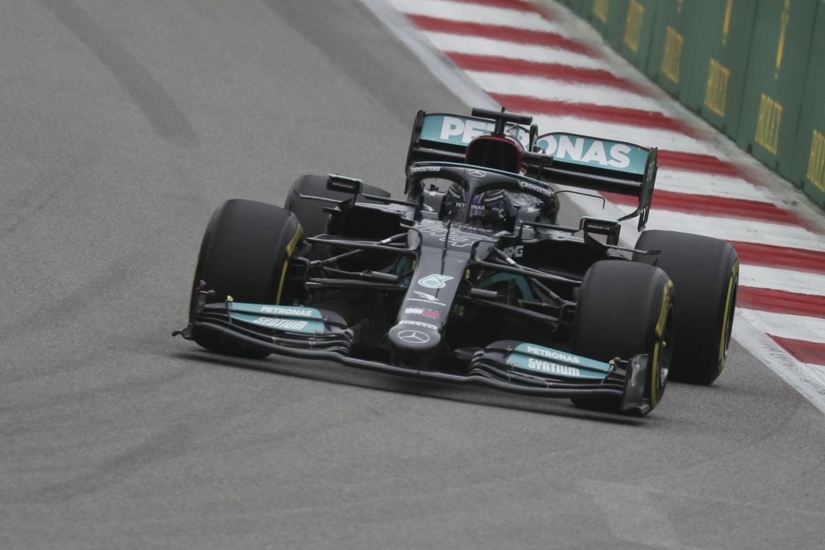 Luda zavšnica u Sochiju: Sjajni Lewis Hamilton stigao do 100. pobjede u karijeri!