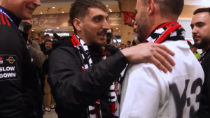 Juan Mata pronašao novi klub: Navijači su napravili ludnicu na aerodromu