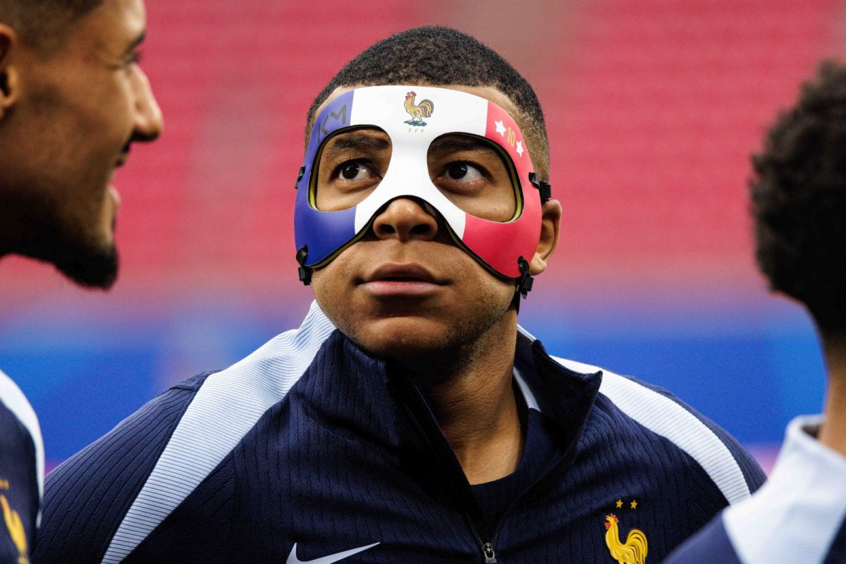 Do 16. godine bila je muškarac: Kylian Mbappe ljubi transrodnu manekenku Do 16. godine bila je muškarac: Kylian Mbappe ljubi transrodnu manekenku