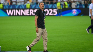 Enrique slavio, pa saznao užasne vijesti - PSG tokom utakmice Superkupa pretrpio veliki udarac