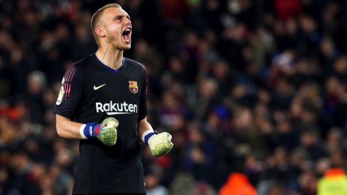 Bivšem golmanu Barcelone prijeti zatvorska kazna zbog ucjenjivanja bivše djevojke Bivšem golmanu Barcelone prijeti zatvorska kazna zbog ucjenjivanja bivše djevojke