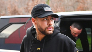Neymar se vratio u Pariz, ali svi su odmah primijetili izraz na njegovom licu