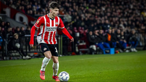 Esmir Bajraktarević vraćen u prvi tim PSV-a i to za meč Lige prvaka protiv Arsenala
