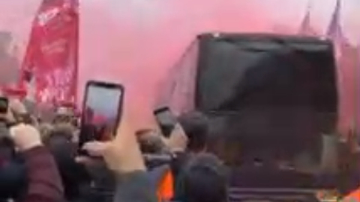 Autobus Cityja oštećen, Liverpool uputio izvinjenje Guardioli i igračima