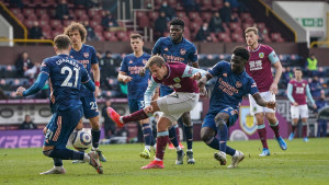 Topnici se ispromašivali: Arsenalu samo bod protiv Burnleyja