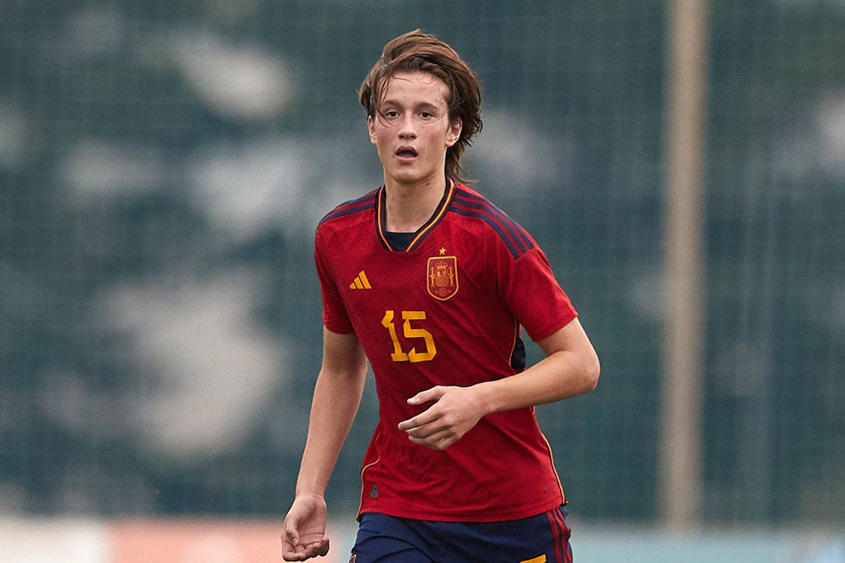 Postoje obični klubovi, a postoji i Real Madrid: "Imaš garantovan novi ugovor i s njim više para" Postoje obični klubovi, a postoji i Real Madrid: "Imaš garantovan novi ugovor i s njim više para"