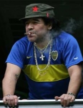 Maradona i  Sabatini nose baklju