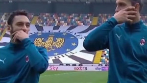 Ibrahimović otkrio o čemu su on i Calhanoglu pričali pred sami početak utakmice
