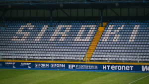 Široki nastavio sa potpisima važnih igrača