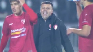 Totalni muk na stadionu Partizana u 83. minuti, ni Feđa Dudić nije ostao imun na ono što je vidio