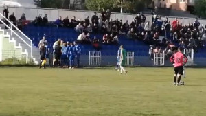 Burno u Kikačima: Sudije razmišljale da prekinu meč