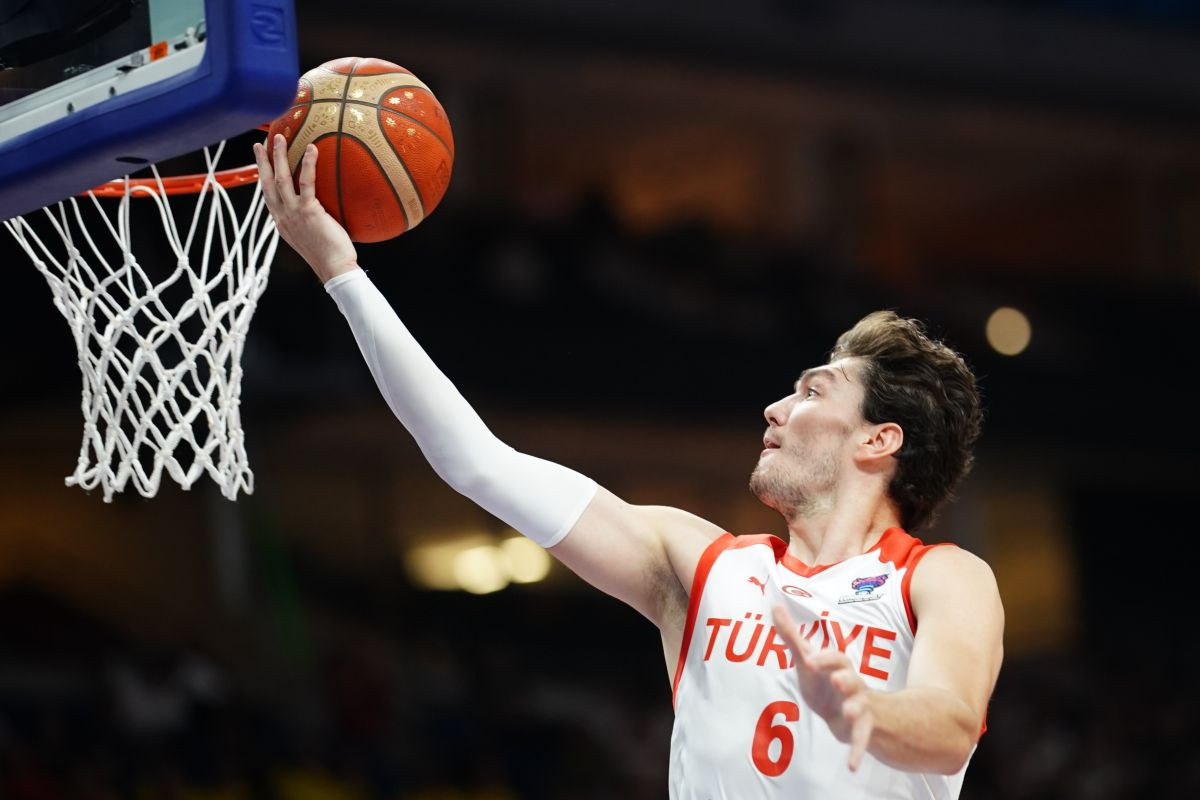 Šta je večeras uradio Cedi Osman: Kakva partija turskog košarkaša, ovo je bilo za anale! Šta je večeras uradio Cedi Osman: Kakva partija turskog košarkaša, ovo je bilo za anale!