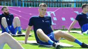 Čelik ostaje bez pojačanja u odbrani?