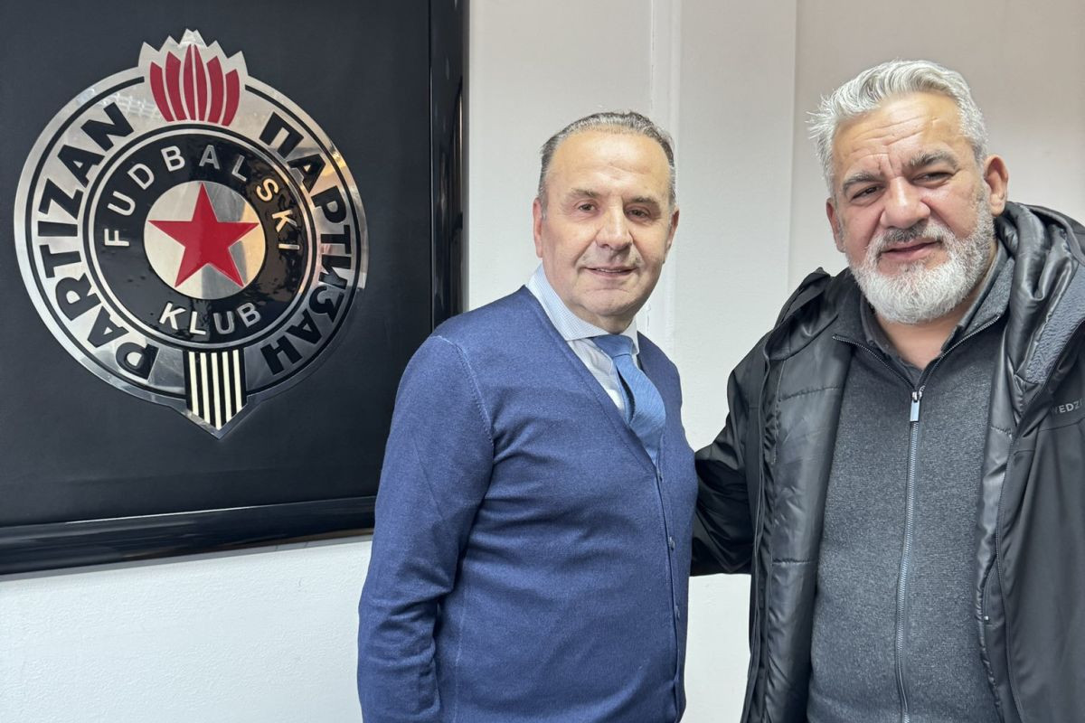Fotografija muftije u Partizanu izazvala (ne)očekivane komentare: "Zvezdaš sam, ali..."