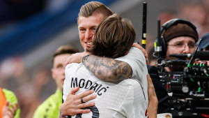 Kroos je prije 10 dana grlio Modrića, a već je našao njegovu zamjenu u Realu: "50 miliona i vaš je"