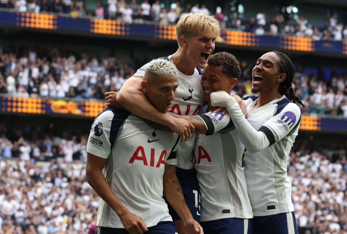 Sunderland se na sjajan način vratio u Premiership, ali svi bruje o golčini Richarlisona! Sunderland se na sjajan način vratio u Premiership, ali svi bruje o golčini Richarlisona!