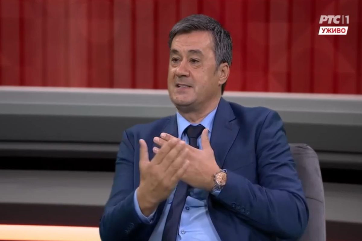 Rade Bogdanović ispao čovjek, izvinio se javno: "Moram da se izvinim, izgleda da je hoćeš ili nećeš" Rade Bogdanović ispao čovjek, izvinio se javno: "Moram da se izvinim, izgleda da je hoćeš ili nećeš"