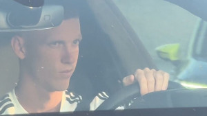 Šta se dešava u Barceloni? Dani Olmo na izlaznim vratima, stigla ponuda od 70 miliona eura