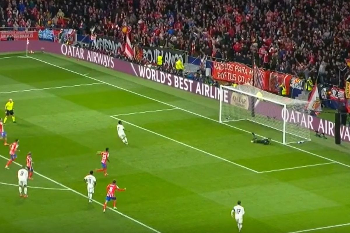 Nezapamćena bruka Viniciusa Juniora - Oteo je penal Mbappeu i obrukao se kao nikad u životu Nezapamćena bruka Viniciusa Juniora - Oteo je penal Mbappeu i obrukao se kao nikad u životu