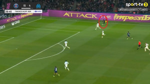 Dembele primio loptu kod pomoćnog sudije, a onda izveo spektakl nad spektaklima!