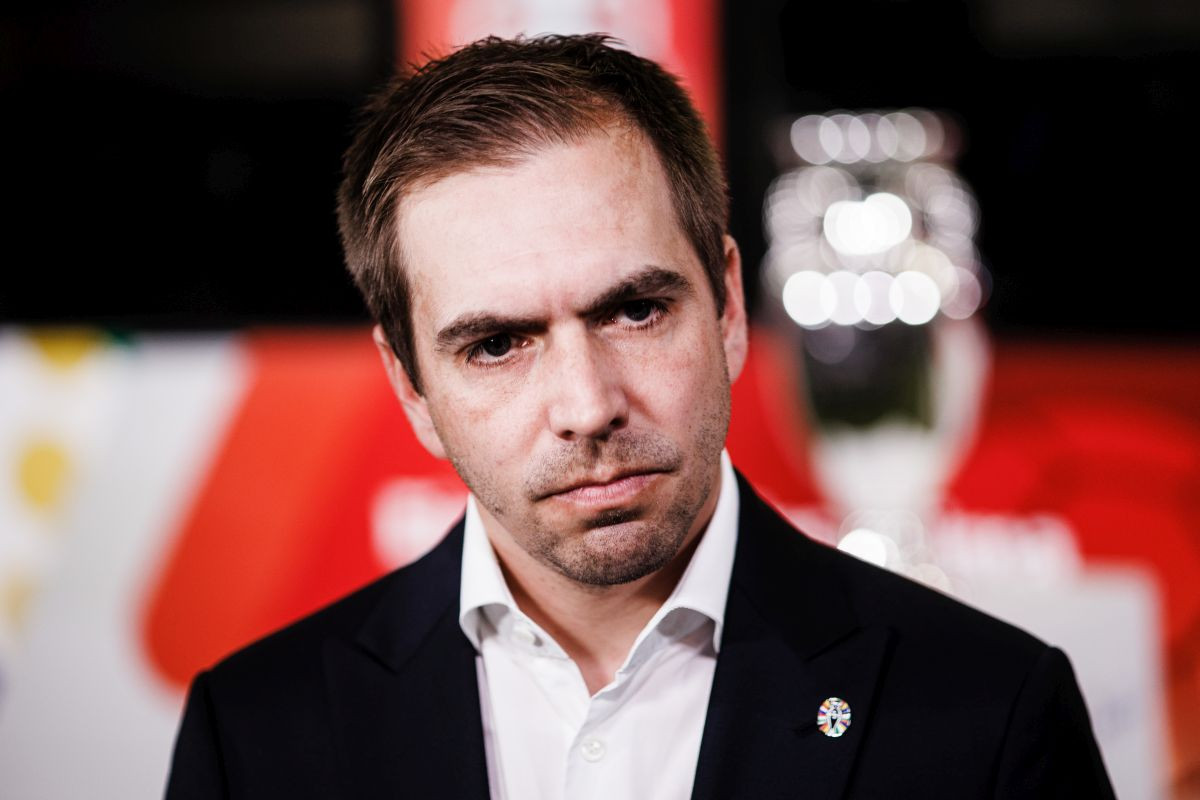 Philipp Lahm 'ohladio' Nijemce: "Glavni favorit na Euru? Mi nismo, zna se ko je trenutno najjači" Philipp Lahm 'ohladio' Nijemce: "Glavni favorit na Euru? Mi nismo, zna se ko je trenutno najjači"