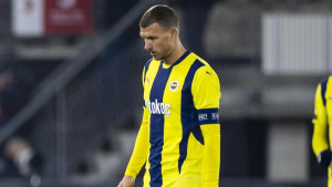 Džeko pokazao ko je pravi kapiten - Izašao pred novinare i govorio bez imao pardona!