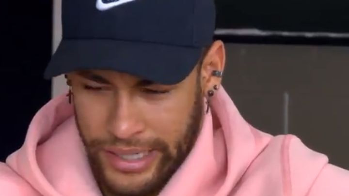 Neymar počeo plakati kada mu je novinar postavio pitanje o Lionelu Messiju