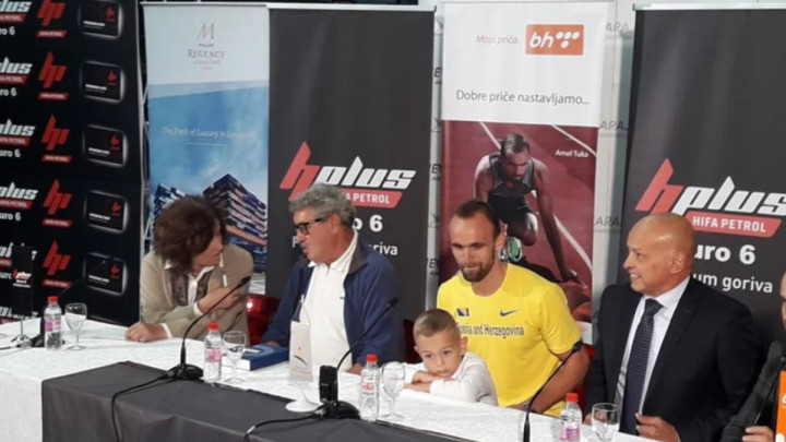 Trener Amela Tuke oduševljen hranom koju mu je pripremila njegova mama