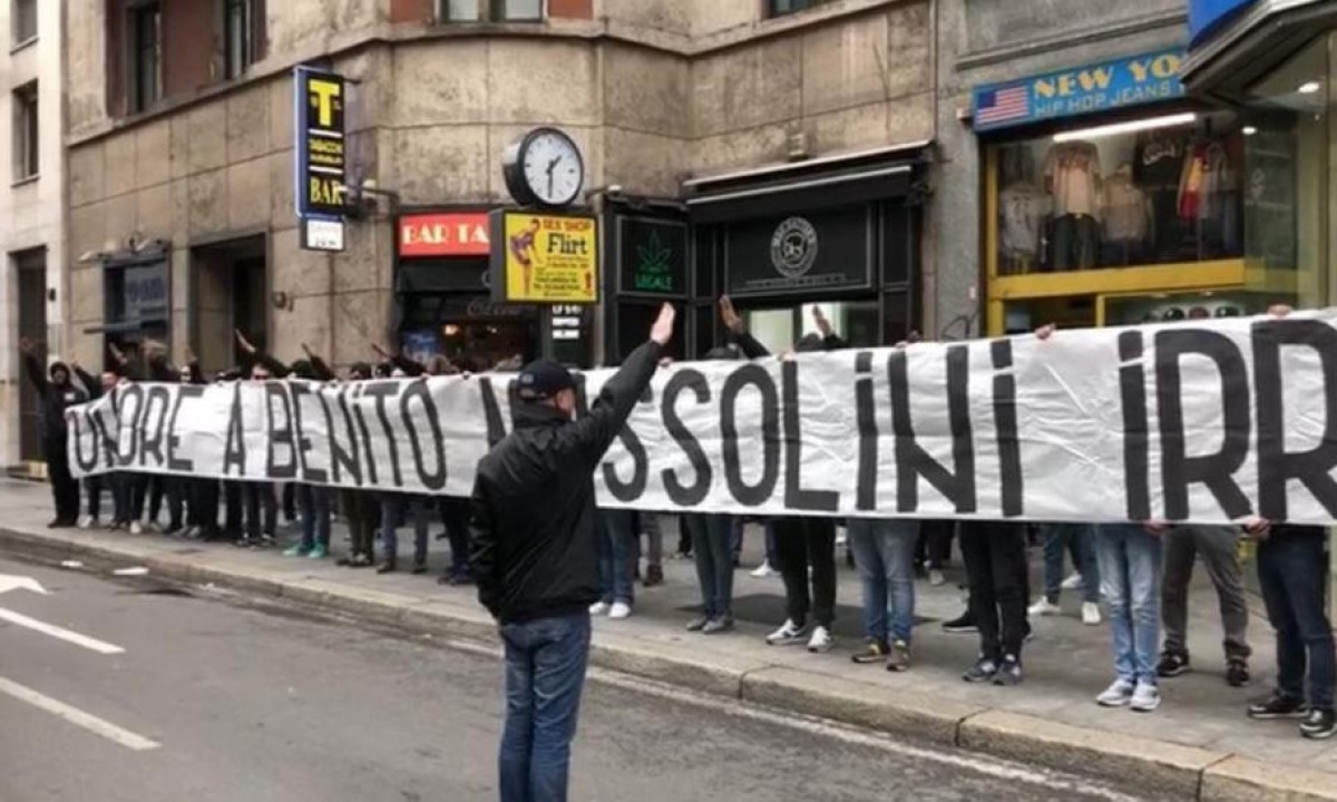 Sramotno ponašanje navijača Lazija: Transparent sa fašističkom porukom u centru Milana