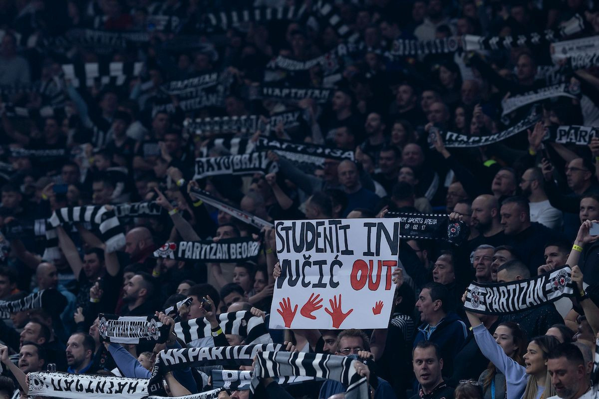 Momak podigao parolu protiv predsjednika Srbije i napravio grešku života - Evo kako je završio!