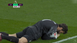 Alisson brutalno ismijao Pickforda i zaradio ovacije Anfileda