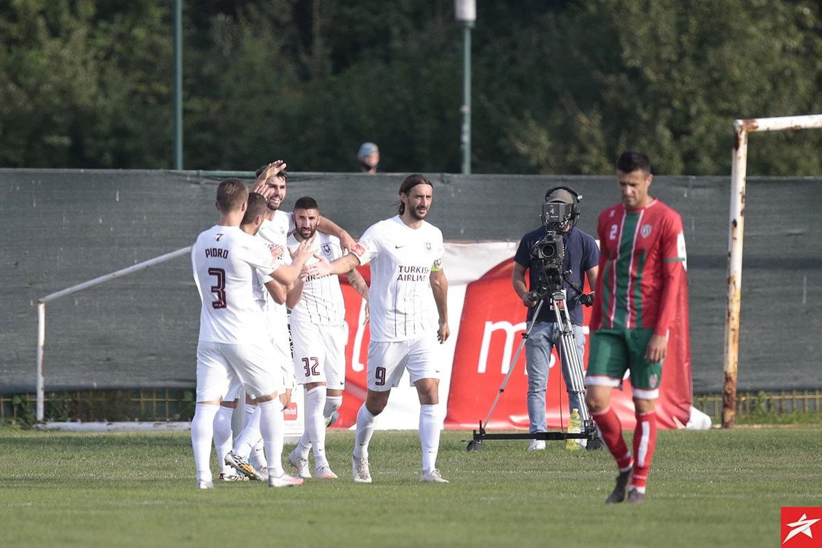 FK Sarajevo otputovao u Tuzlu, trojica prvotimaca ostala kući FK Sarajevo otputovao u Tuzlu, trojica prvotimaca ostala kući